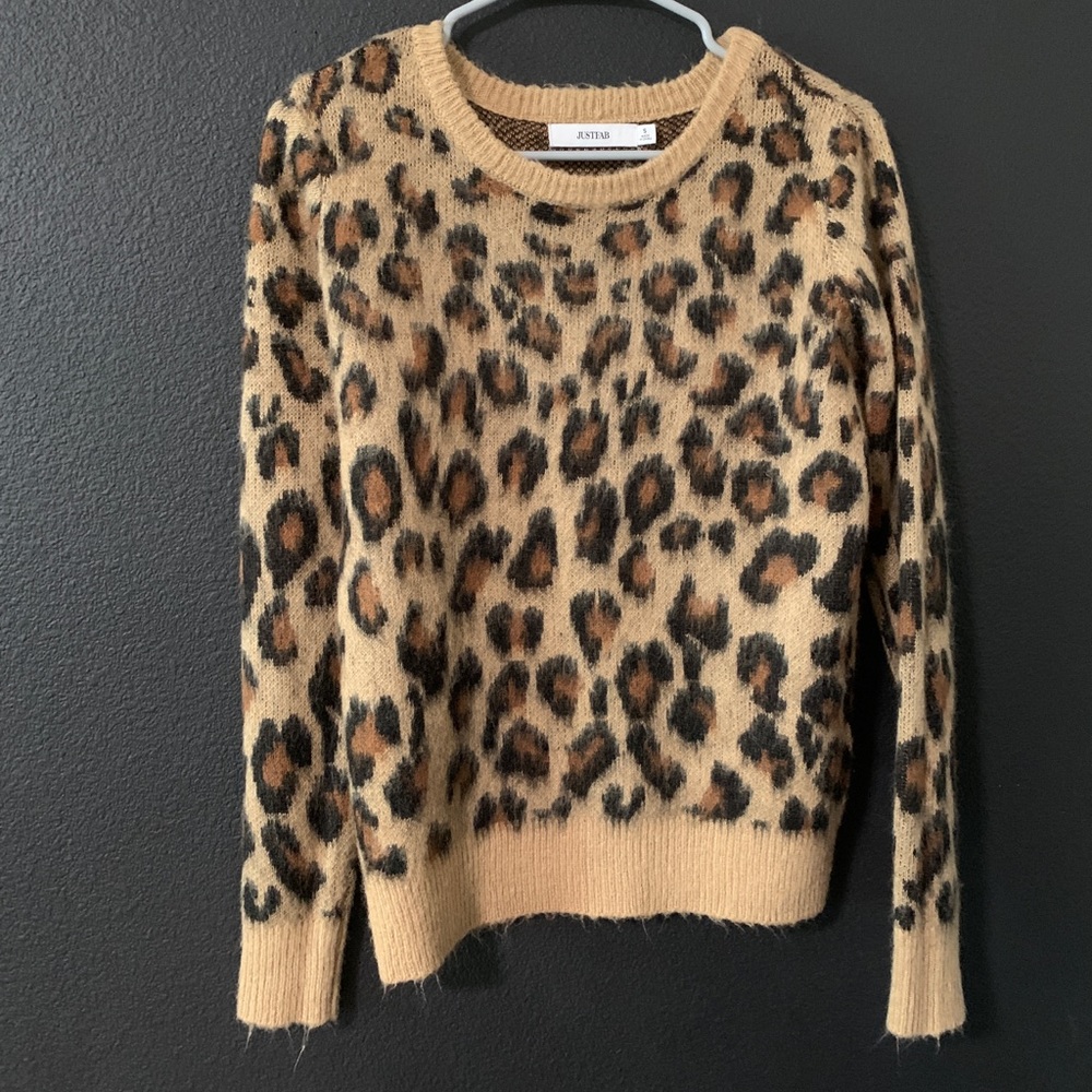 Cheetah print sweater